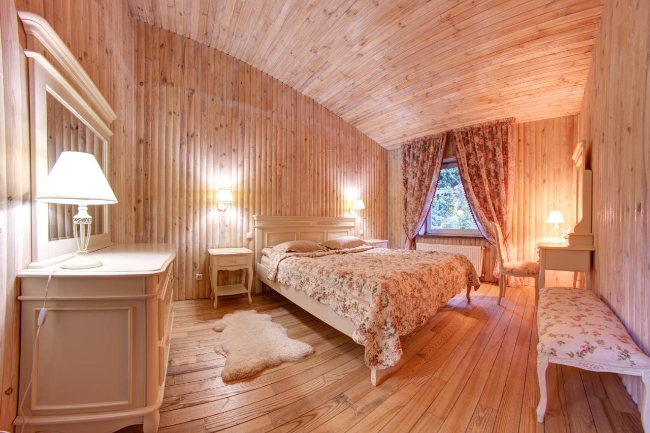 Lavanda Country Club Tatariv Room photo